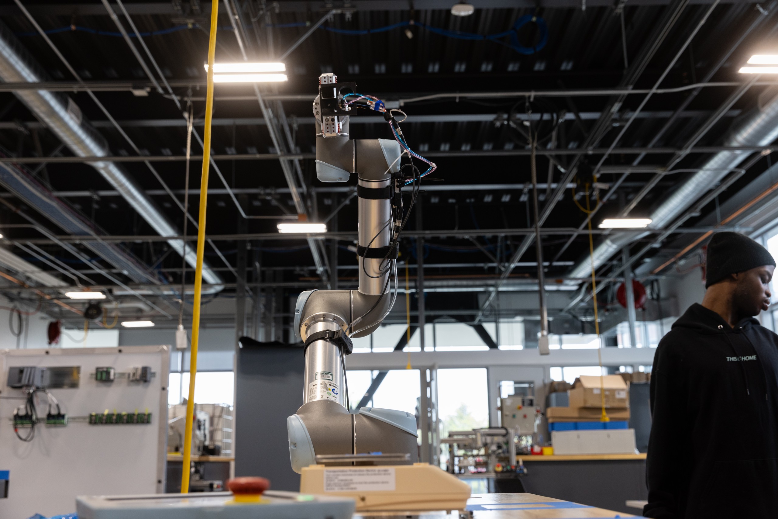 Mechatronics Engineering Technology and Automation lab, photo 2 of 6