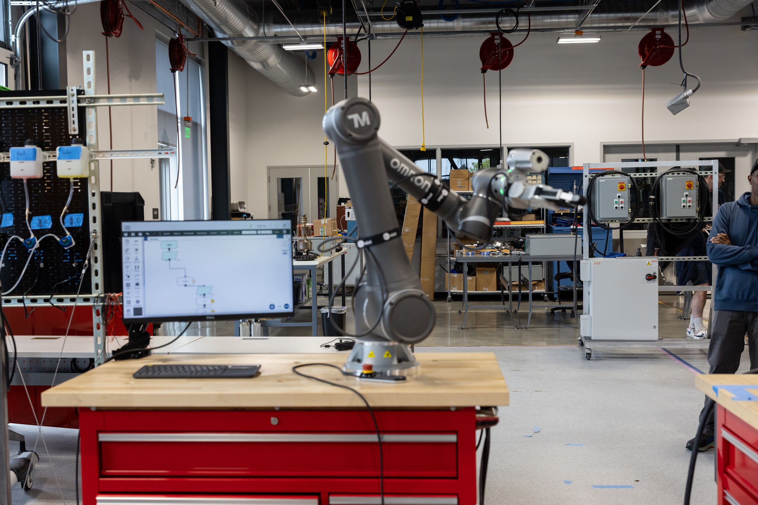 Mechatronics Engineering Technology and Automation lab, photo 4 of 6