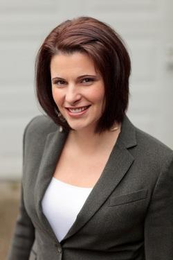 Headshot of Shawnna Frostad